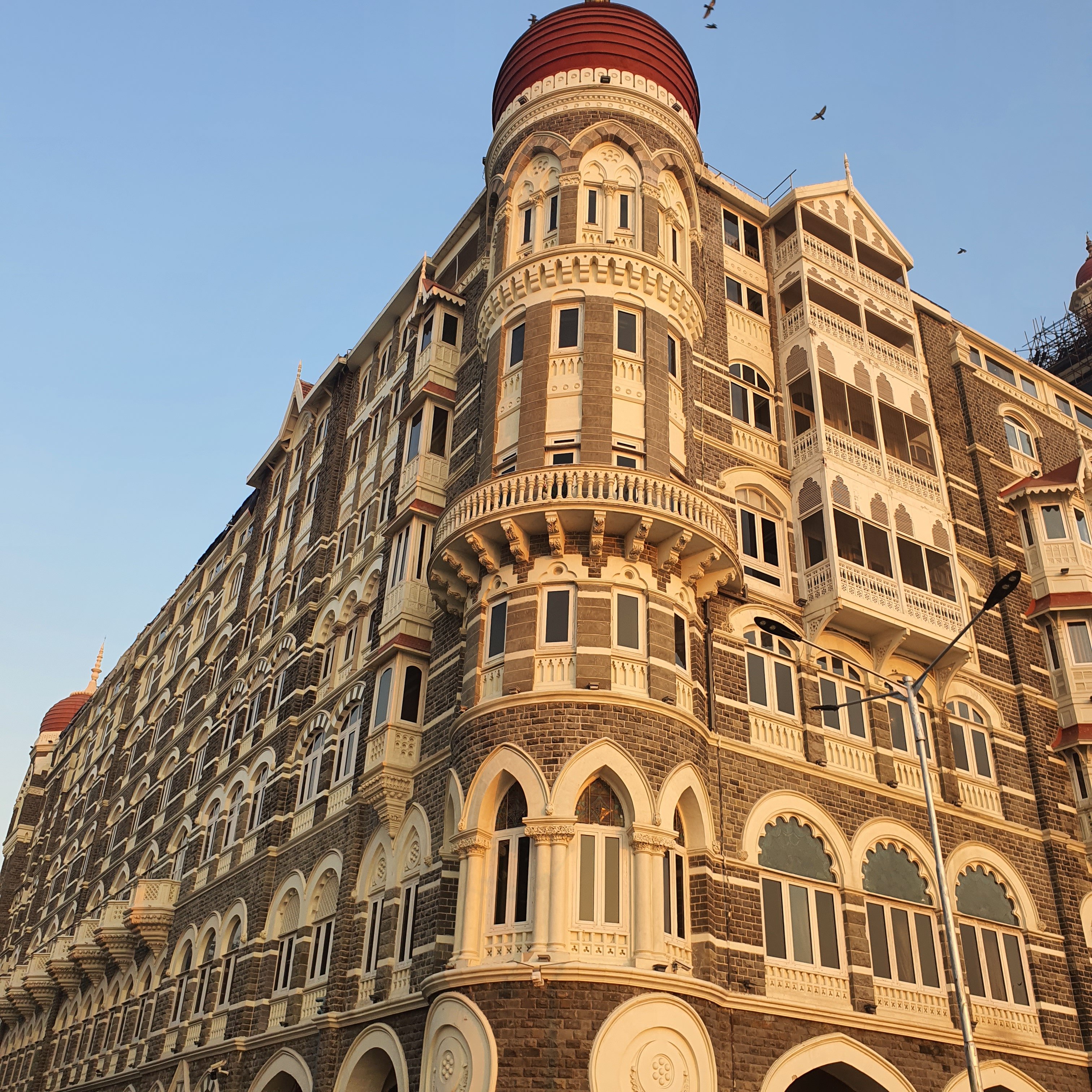 Wordless Wednesdays : In and around the Taj hotel